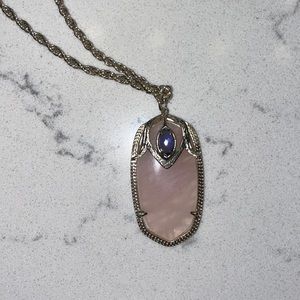Kendra Scott necklace